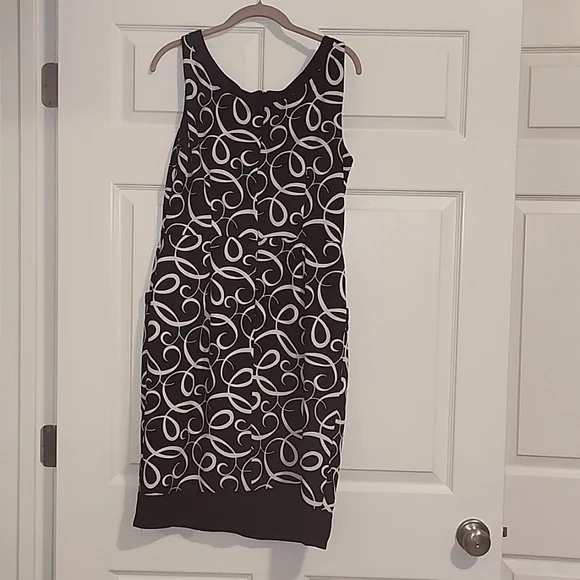🎉HPx2🎉 London Times Black+White Sleeveless Dress - Picture 4 of 5